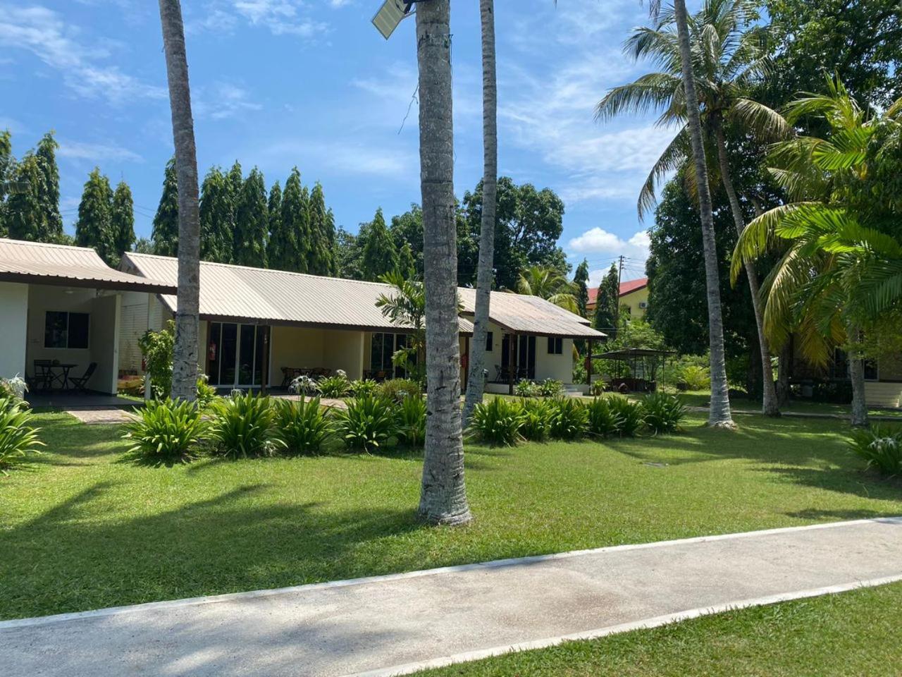 Langkah Syabas Beach Resort Kinarut Exterior photo