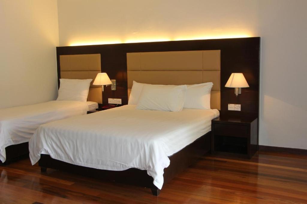 Langkah Syabas Beach Resort Kinarut Exterior photo