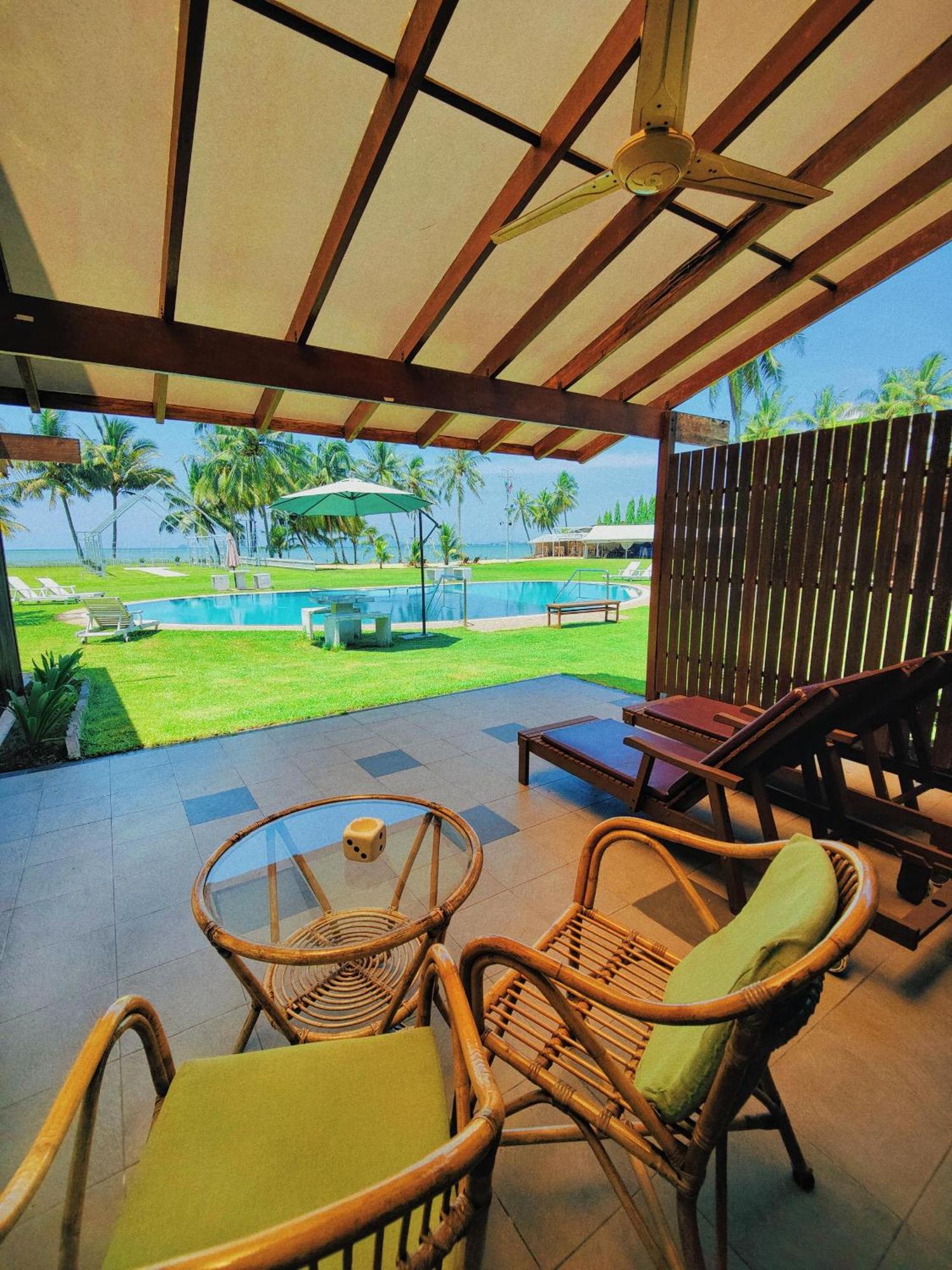 Langkah Syabas Beach Resort Kinarut Exterior photo